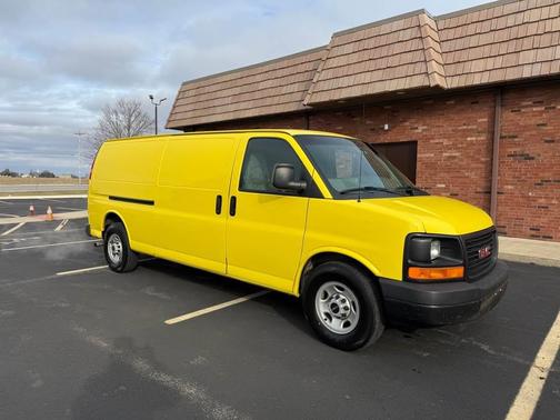 2006 GMC Savana 3500 Base