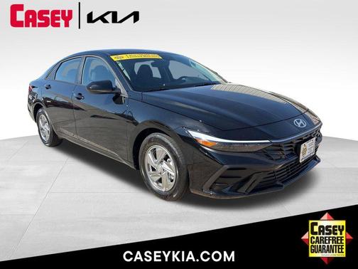 Abyss Black 2026 Hyundai ELANTRA SE