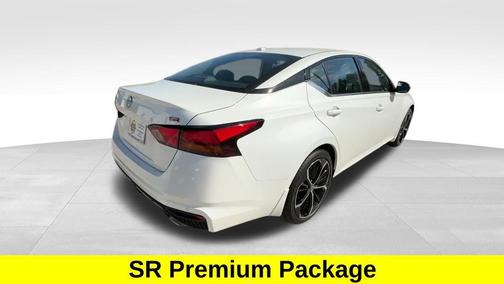 2024 Nissan Altima SR FWD