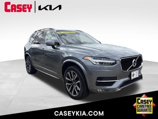2017 Volvo XC90 T6 Momentum