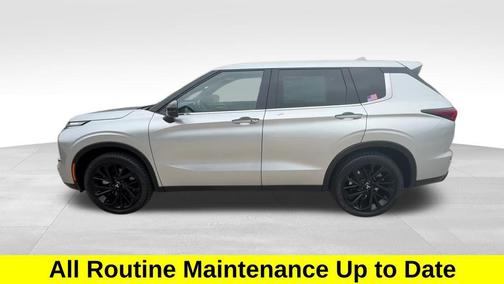 2022 Mitsubishi Outlander Black Edition 2WD