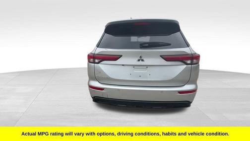 2022 Mitsubishi Outlander Black Edition 2WD