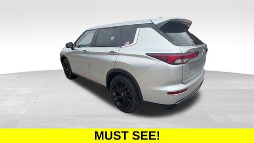 2022 Mitsubishi Outlander Black Edition 2WD