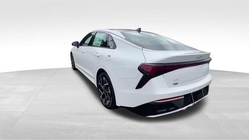 2026 Kia K5 EX