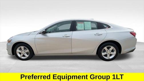 2022 Chevrolet Malibu FWD LT