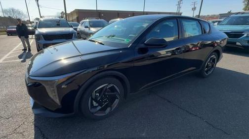 2025 Kia K4 EX