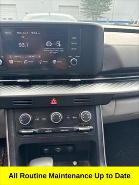 2023 Kia Carnival LX