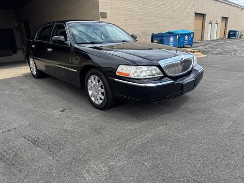 Black Clearcoat 2009 Lincoln Town Car Signature