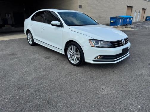 Candy White 2017 Volkswagen Jetta 1.8T SEL