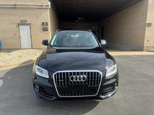 Black 2013 Audi Q5 2.0T Premium Plus