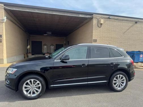 Black 2013 Audi Q5 2.0T Premium Plus