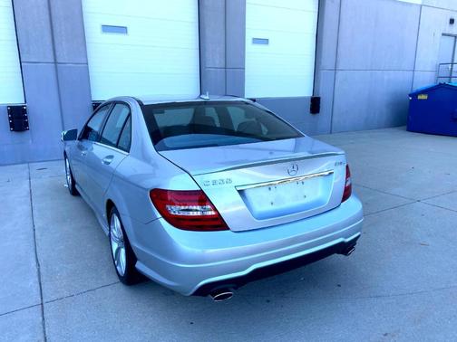 Photo 5 of 34 of 2014 Mercedes-Benz C-Class C 300 4MATIC Sport