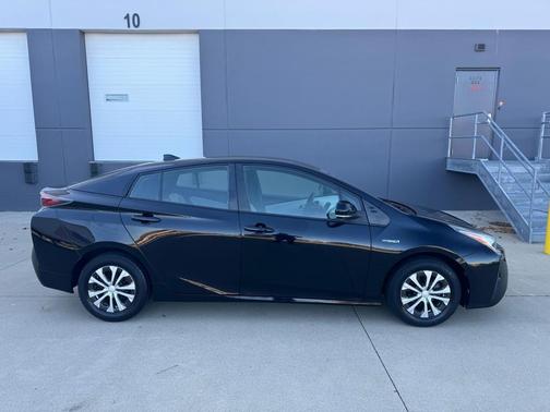 2016 Toyota Prius Two