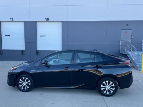 2016 Toyota Prius Two