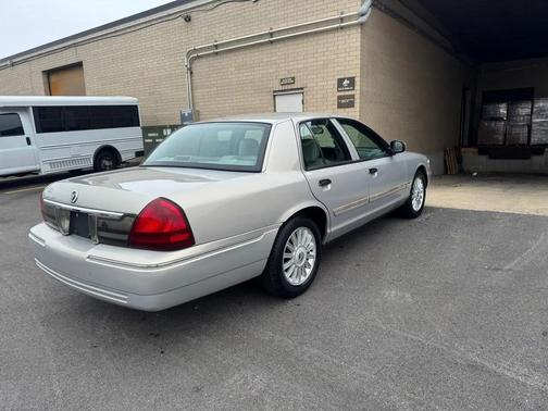 2010 Mercury Grand Marquis LS