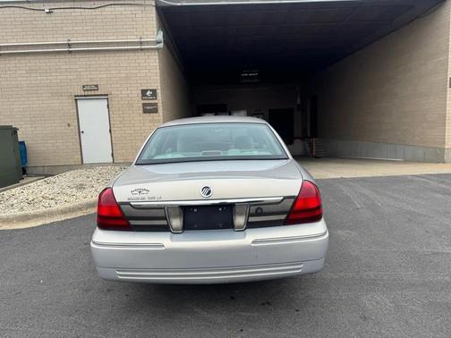 2010 Mercury Grand Marquis LS