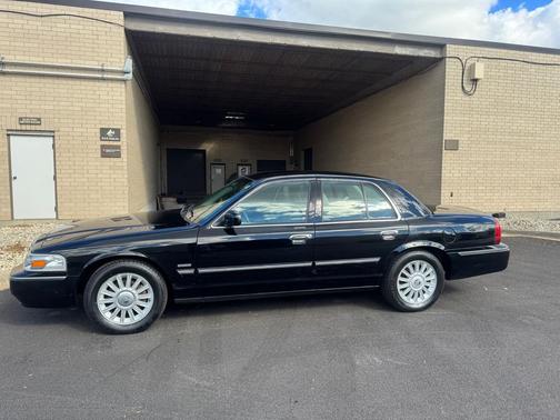 2011 Mercury Grand Marquis LS (Fleet Only)