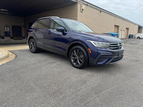 Dark Blue 2022 Volkswagen Tiguan 2.0T SE