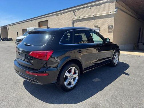 Black 2012 Audi Q5 3.2 Premium Plus