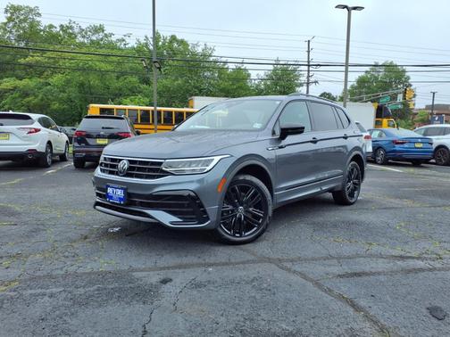 2022 Volkswagen Tiguan 2.0T SE R-Line Black