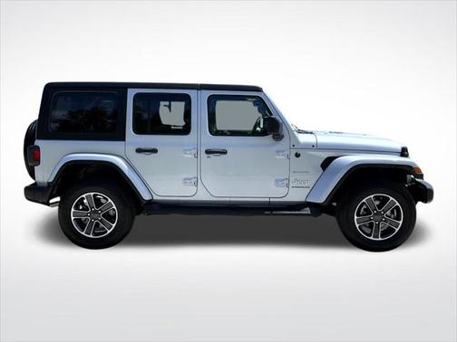 2023 Jeep Wrangler 4-Door Sahara 4x4
