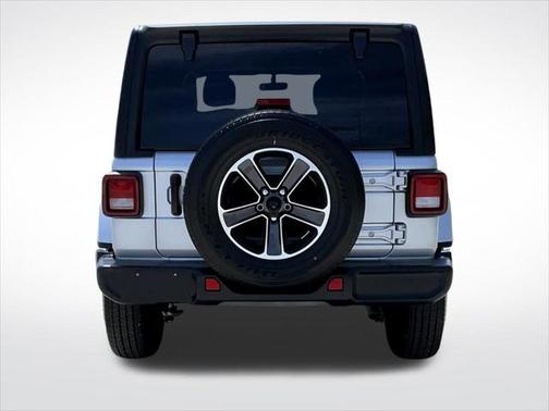 2023 Jeep Wrangler 4-Door Sahara 4x4