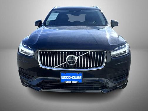 2020 Volvo XC90 T5 Momentum