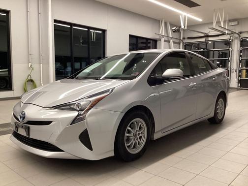 2016 Toyota Prius Two