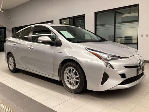 2016 Toyota Prius Two
