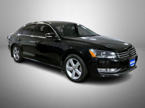 Black Uni 2015 Volkswagen Passat 1.8T Limited Edition
