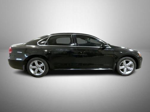 Black Uni 2015 Volkswagen Passat 1.8T Limited Edition