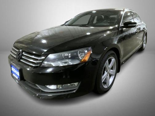 Black Uni 2015 Volkswagen Passat 1.8T Limited Edition