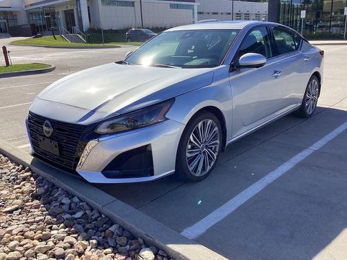 2024 Nissan Altima 2.5 SL