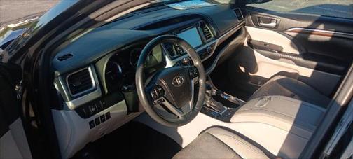 2014 Toyota Highlander Limited
