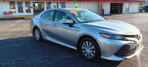 2019 Toyota Camry Hybrid LE