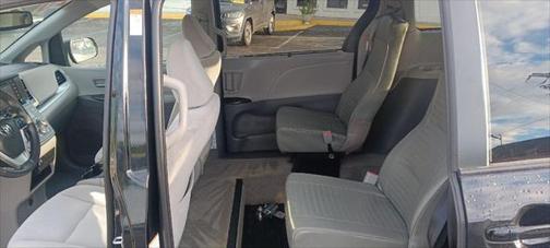 2020 Toyota Sienna LE