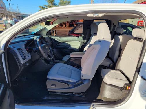 2017 Chevrolet Colorado WT