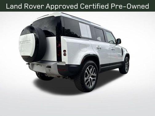 2025 Land Rover Defender 110 P300