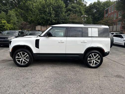 2025 Land Rover Defender 110 P300