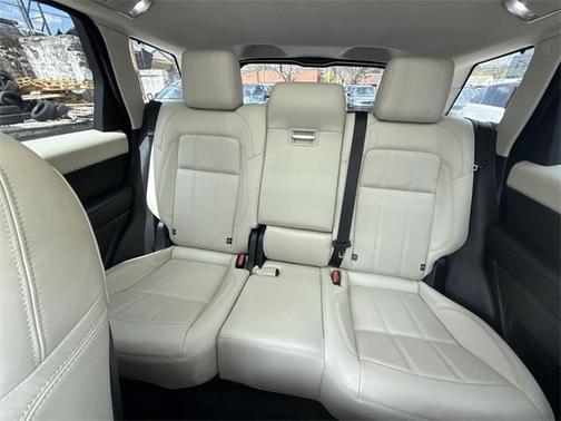 2022 Land Rover Range Rover Sport HSE Silver Edition