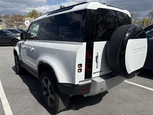 2025 Land Rover Defender 90 P300 S
