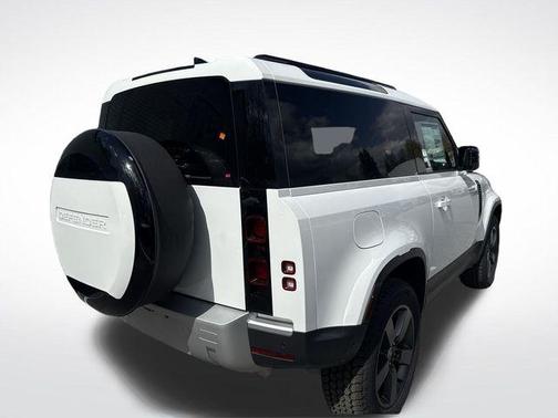 2025 Land Rover Defender 90 P300 S