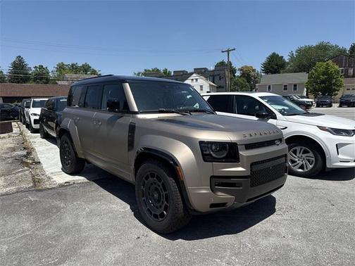 2025 Land Rover Defender V8