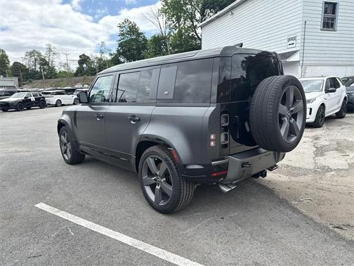 2024 Land Rover Defender 110 P525 Carpathian Edition
