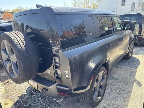 2024 Land Rover Defender 110 P525 Carpathian Edition