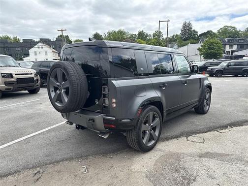 2024 Land Rover Defender 110 P525 Carpathian Edition