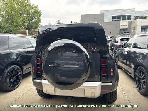 2025 Land Rover Defender 110 P400 S