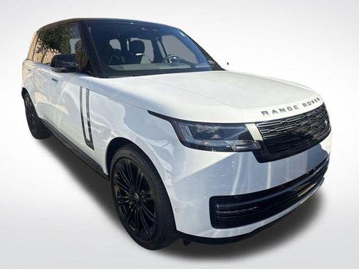 2025 Land Rover Range Rover SE