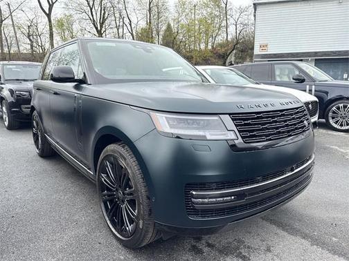 2025 Land Rover Range Rover P530 SE