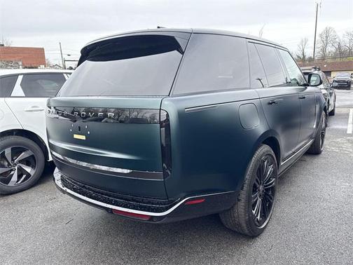 2025 Land Rover Range Rover P530 SE